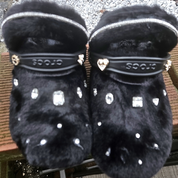 Custom crocs - Picture 2 of 3